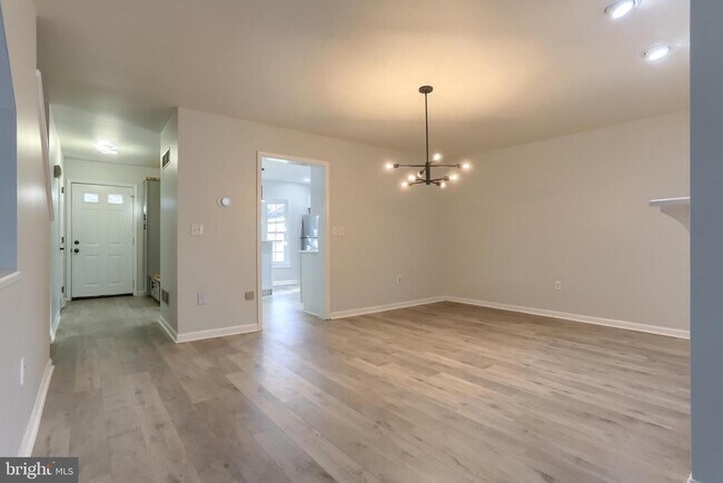 Building Photo - 2065 Raleigh Rd