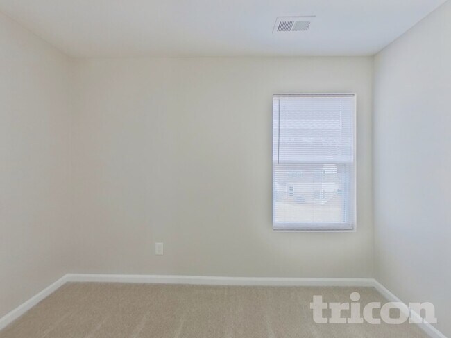 Building Photo - 510 Rook Rd