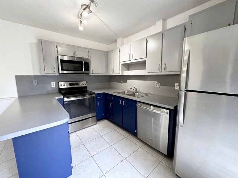 Primary Photo - 3103 Spanish Wells Dr