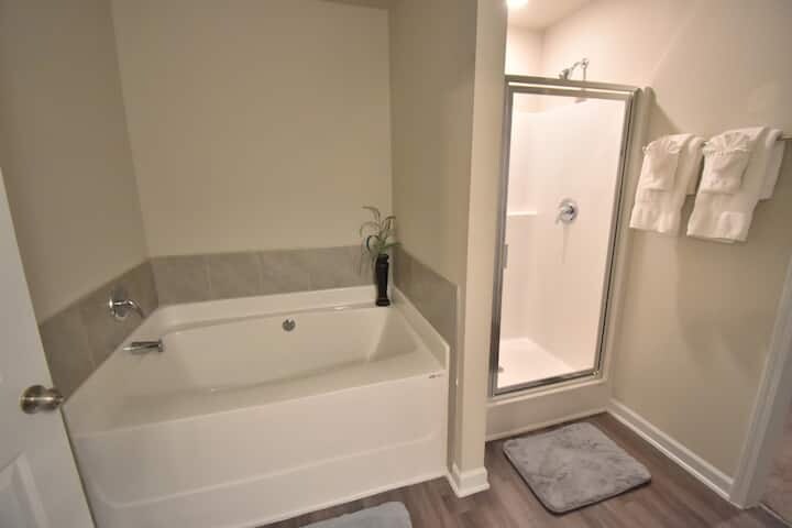 Building Photo - 281 Turtle Creek Dr