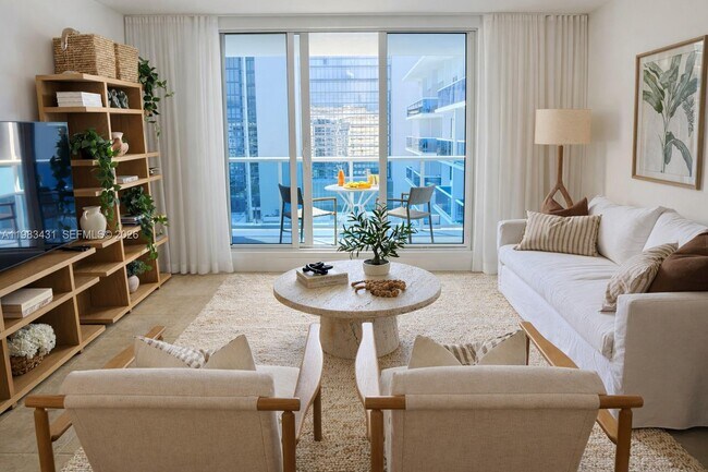 Building Photo - 2301 Collins Ave