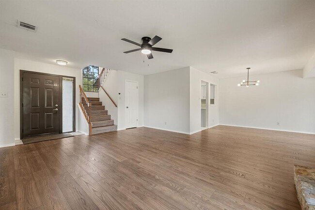 Building Photo - 8905 Bridgewood Trail