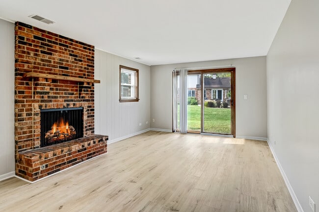 Building Photo - 8456 Dixon Ct