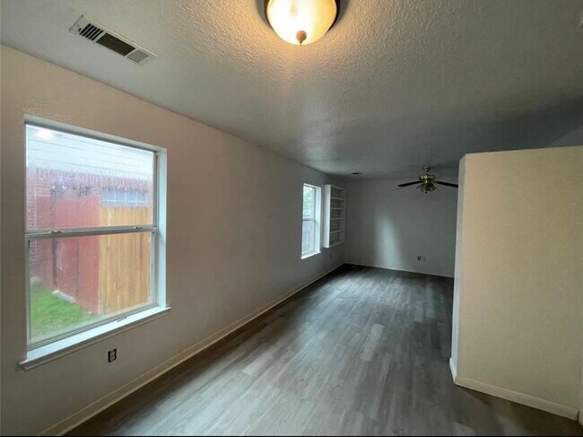 Building Photo - 21338 Hadrian Dr