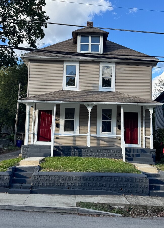 Primary Photo - Fulton Duplex