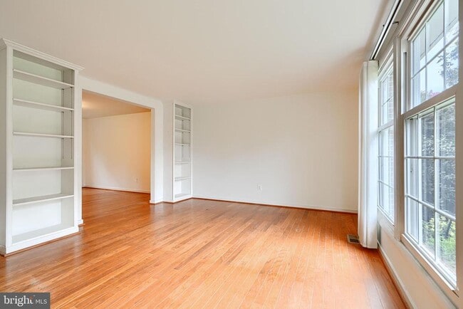 Building Photo - 1505 Westminster Ct