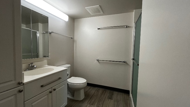 Building Photo - 801 South St