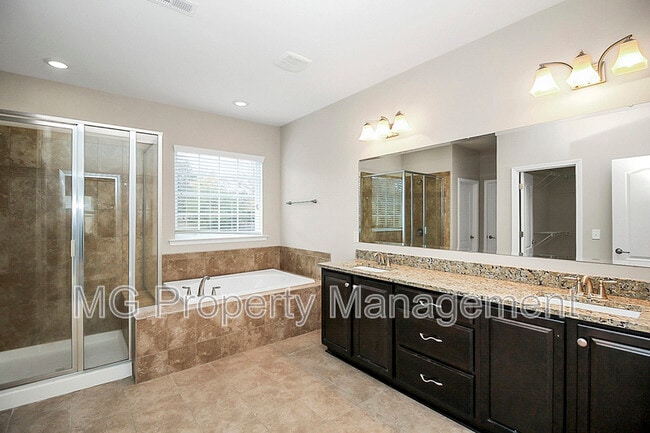 Building Photo - 15111 Brannock Hills Dr