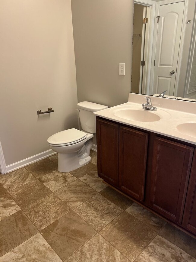 Building Photo - 3 bedroom, 2.5 bath home in Longs!