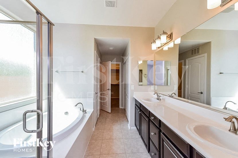 Building Photo - 7504 Abby View St