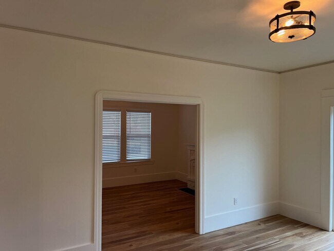 Building Photo - 708 N L St