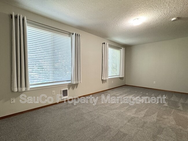 Building Photo - 18507 SW Muirfield St