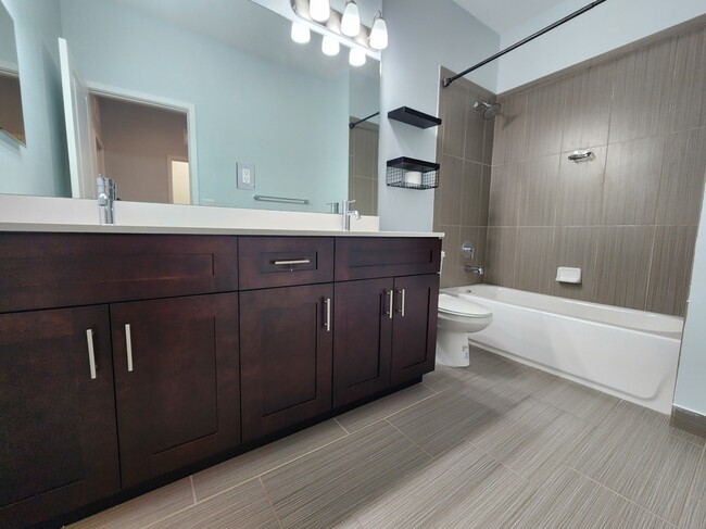 3rd Bathroom - 5507 NW 50th Ter