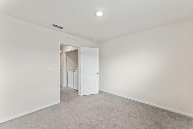 Building Photo - Beautiful 3/2.5 Townhome available for rent in Oakleaf