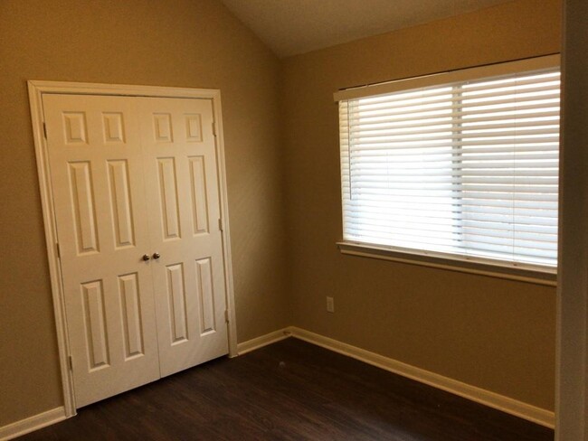 Building Photo - 17823 Trophy Deer Ct