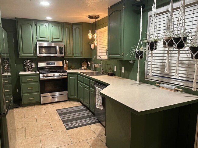Building Photo - Beautiful Home!!!