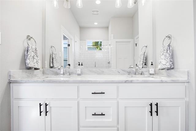 Building Photo - 312 N Henderson Ave