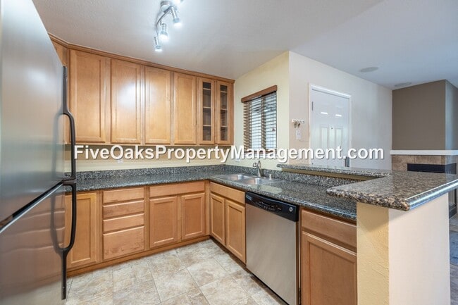 Building Photo - 3715 Tallyho Dr