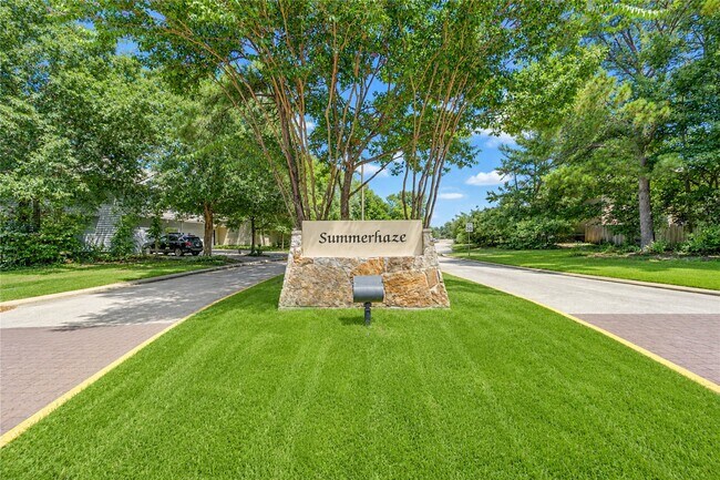 Building Photo - 225 Summerhaze Cir