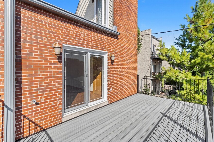 Building Photo - 911 N Fairfield Ave