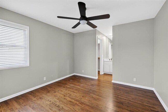 Building Photo - 110 Newfield St
