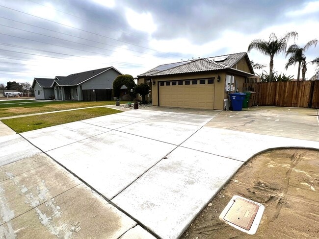 Building Photo - 3013 Verdugo Ln