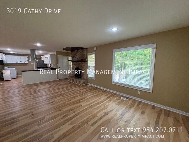 Building Photo - 3019 Cathy Dr