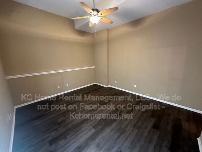 Building Photo - 8710 N Cleveland Ave