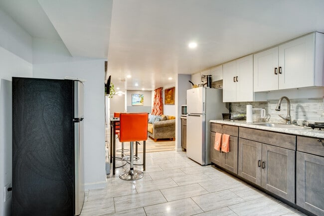 Building Photo - 787 S 13th St