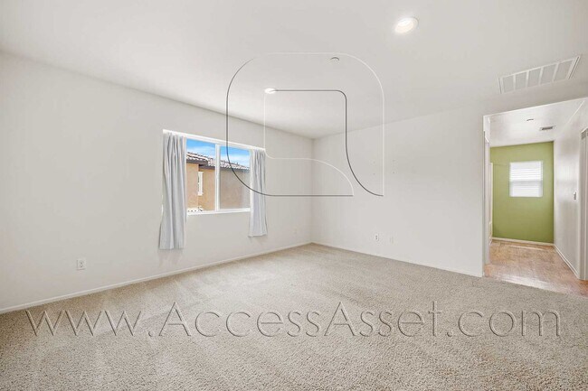 Building Photo - 41278 Winterberry St