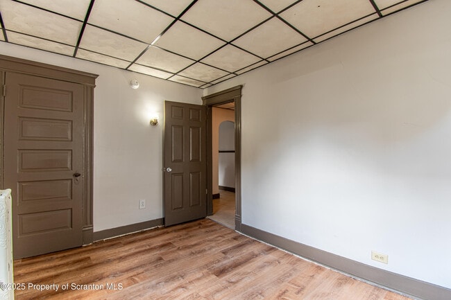 Building Photo - 1027 Woodlawn St