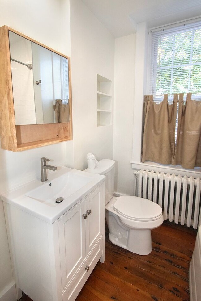 Building Photo - 57 Marcy St