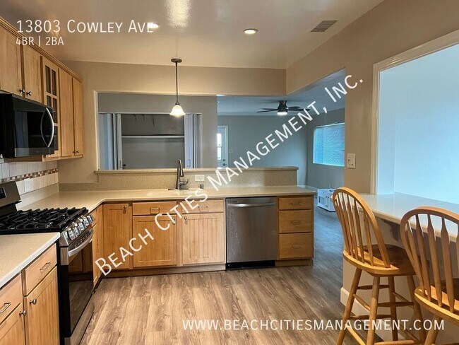 Building Photo - 13803 Cowley Ave