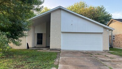 Building Photo - 4207 Comanche St