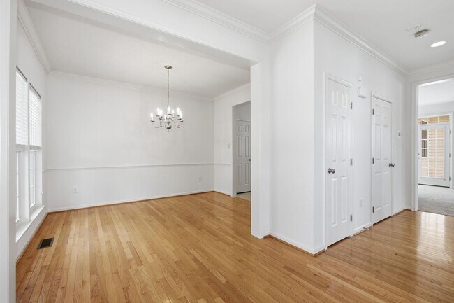 Building Photo - 20 Houser Dr