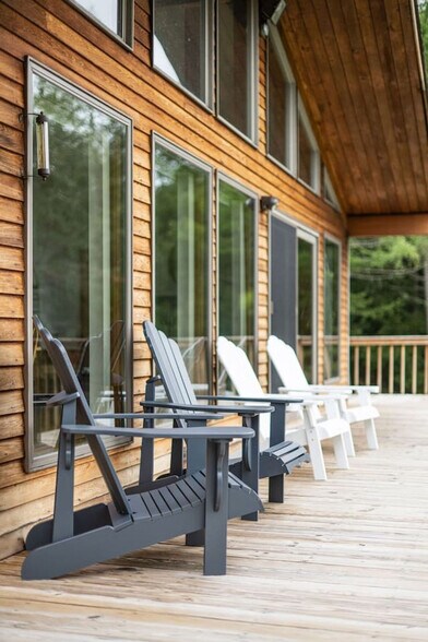 Building Photo - 6 Campbell Estates Rd