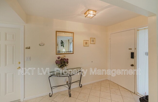 Building Photo - 403 SE 33rd Terrace