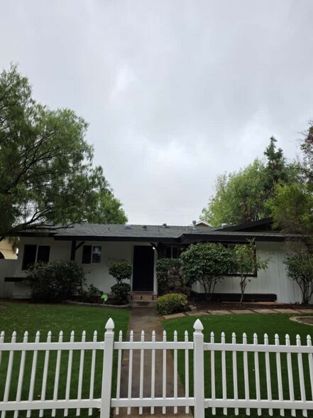 Primary Photo - 16542 Chatsworth St