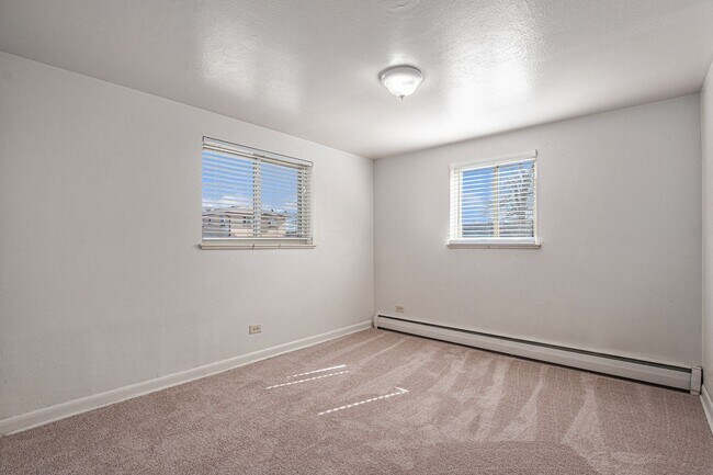 Building Photo - 4515 Flower St