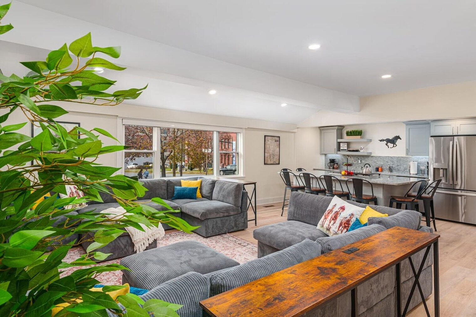 Building Photo - 70 Lake Ave