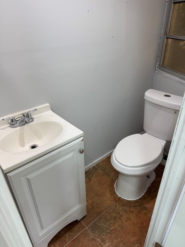 Building Photo - 2170 SW 51st Pl