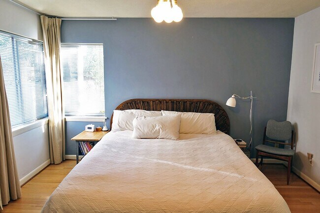 Building Photo - Hillsdale Ranch