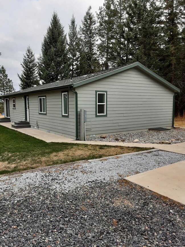 Building Photo - 274 Horseshoe Lake Rd
