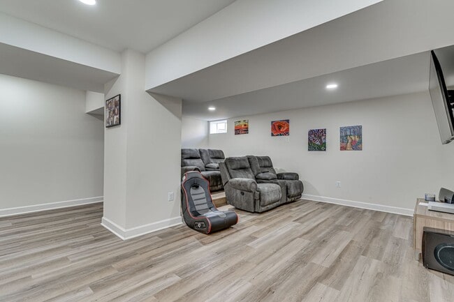 Building Photo - Beautiful 5 Bedroom Home in Clinton MD