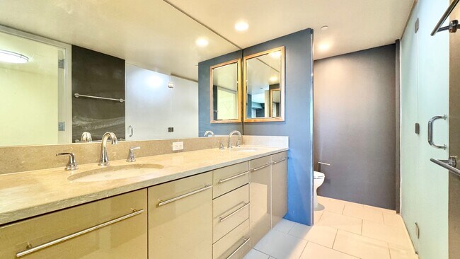 Building Photo - 2 BEDROOM CONDO UNIT IN CONVENIENT DOWNTOWN HONOLULU - CAPITOL PLACE