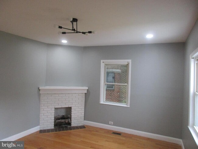 Building Photo - 2805 Oakley Ave
