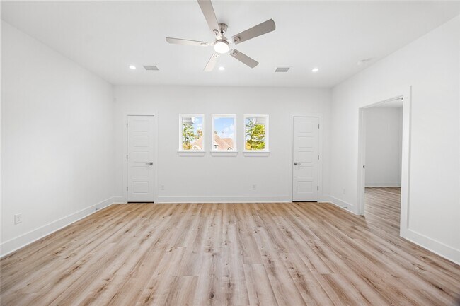 Building Photo - 18211 Polo Meadow Dr