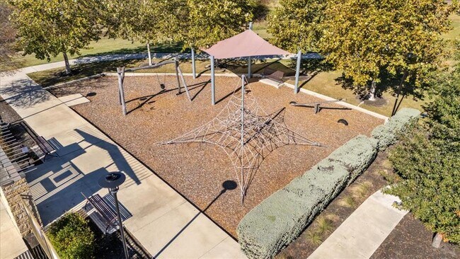 Building Photo - 908 Knowles Dr