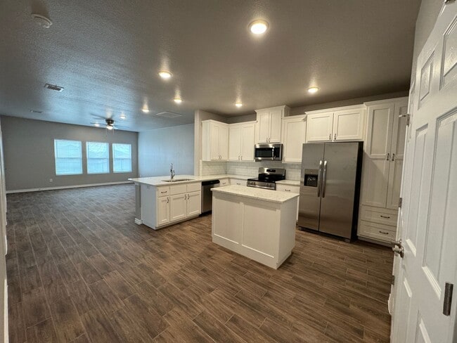 Building Photo - 5403 Rose Gdn Lp