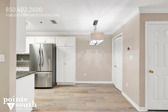 Building Photo - 2200 W 2nd St